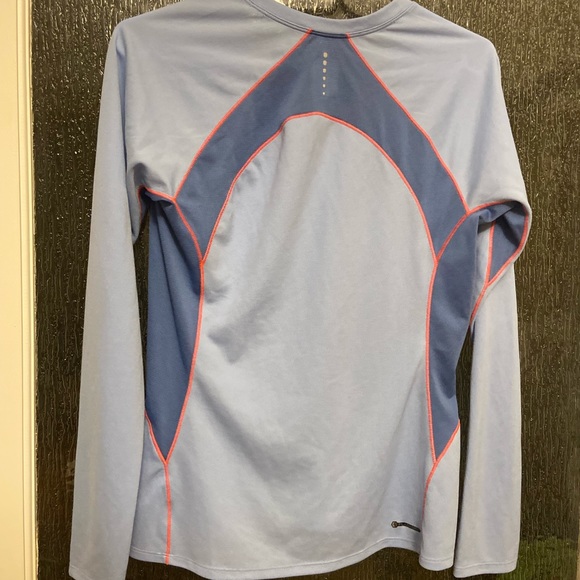 North Face Longsleeve Shirt - Picture 4 of 5